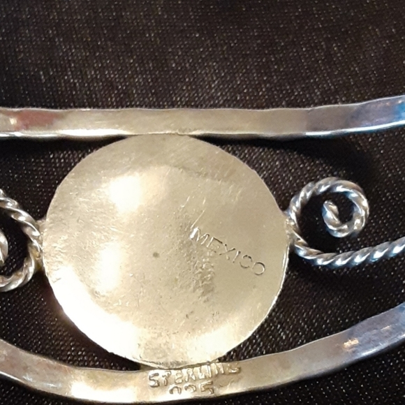 Vintage Mexico Sterling Silver 925 Black Onyx and Mother of Pearl Cuff Bracelet - Picture 3 of 6